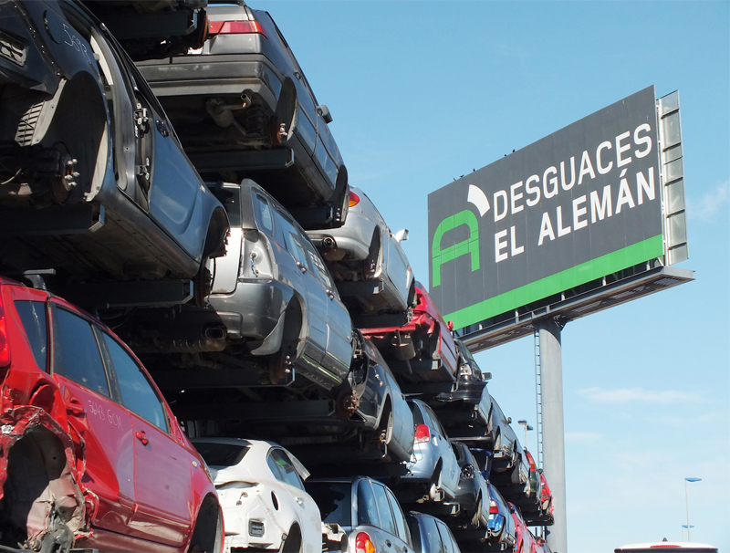 Mantenipal colabora con Desguaces El Alemán para mejorar su logística interna con cajas de plástico